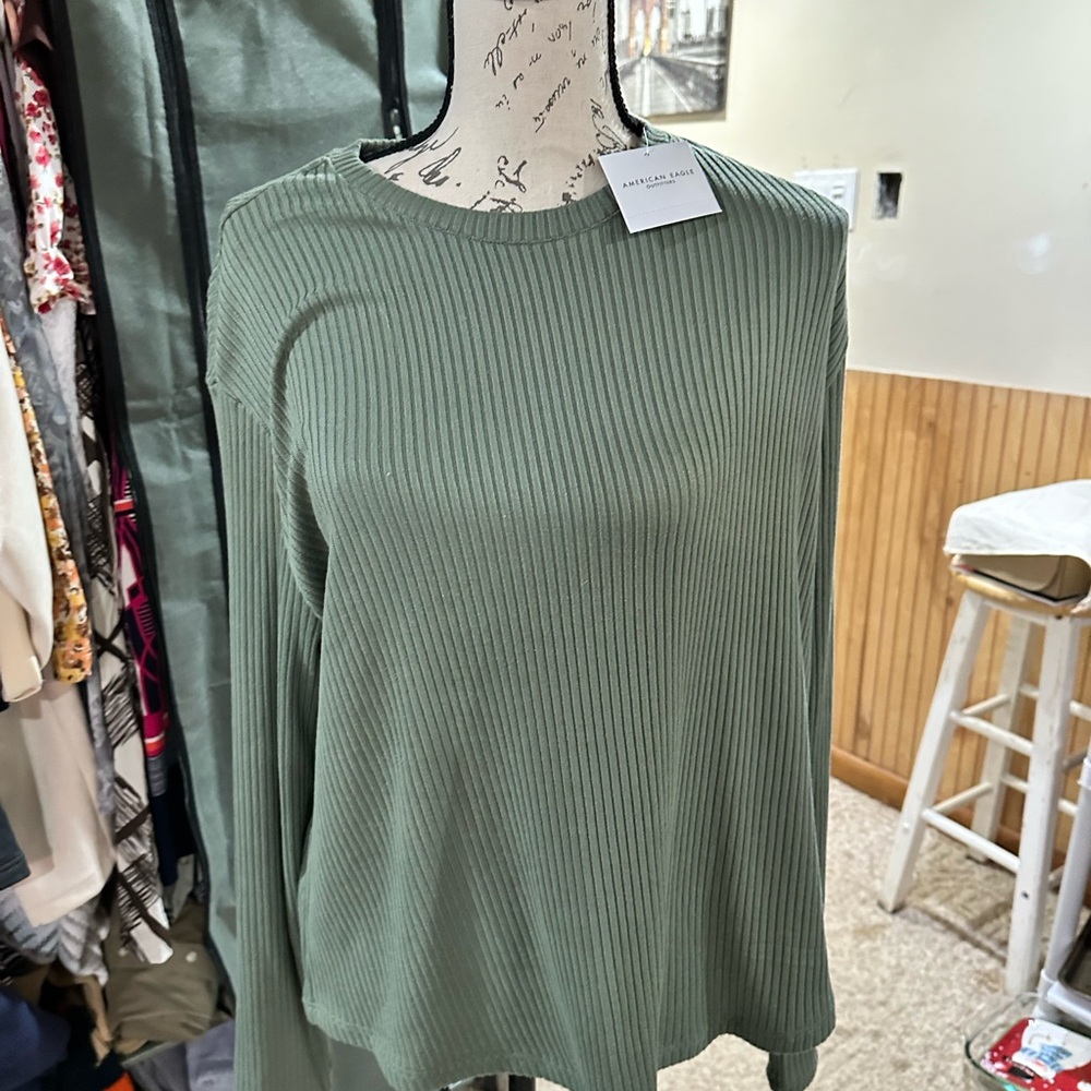 NWT American Eagle long sleeve tee